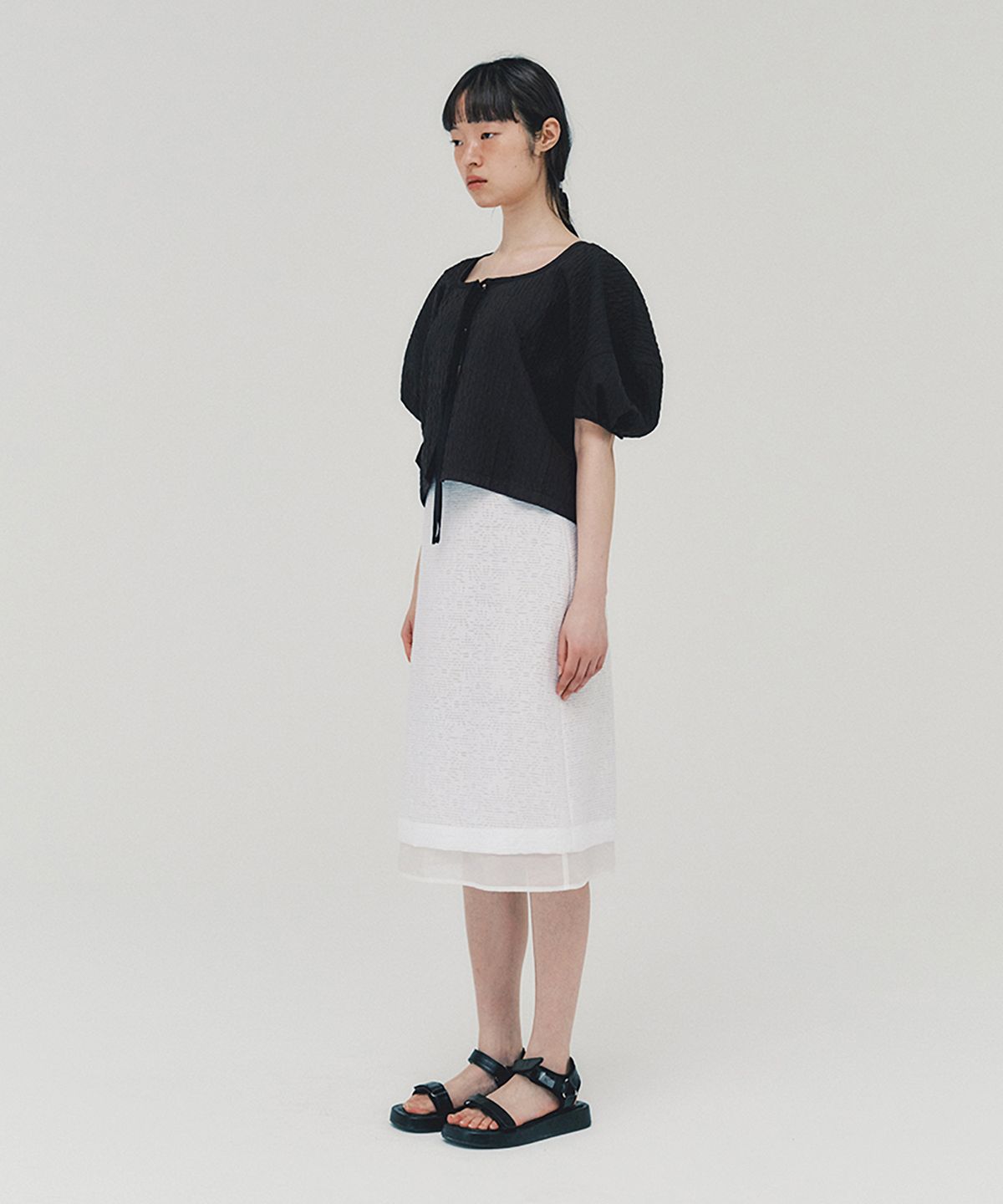 아위(AHWE) Tie Blouse_BLACK