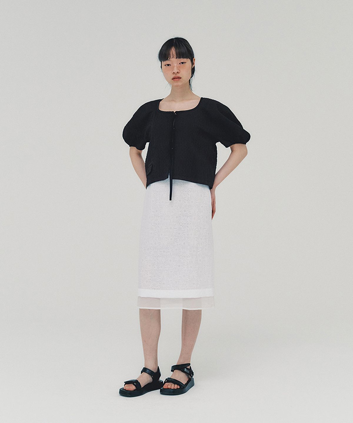 아위(AHWE) Tie Blouse_BLACK