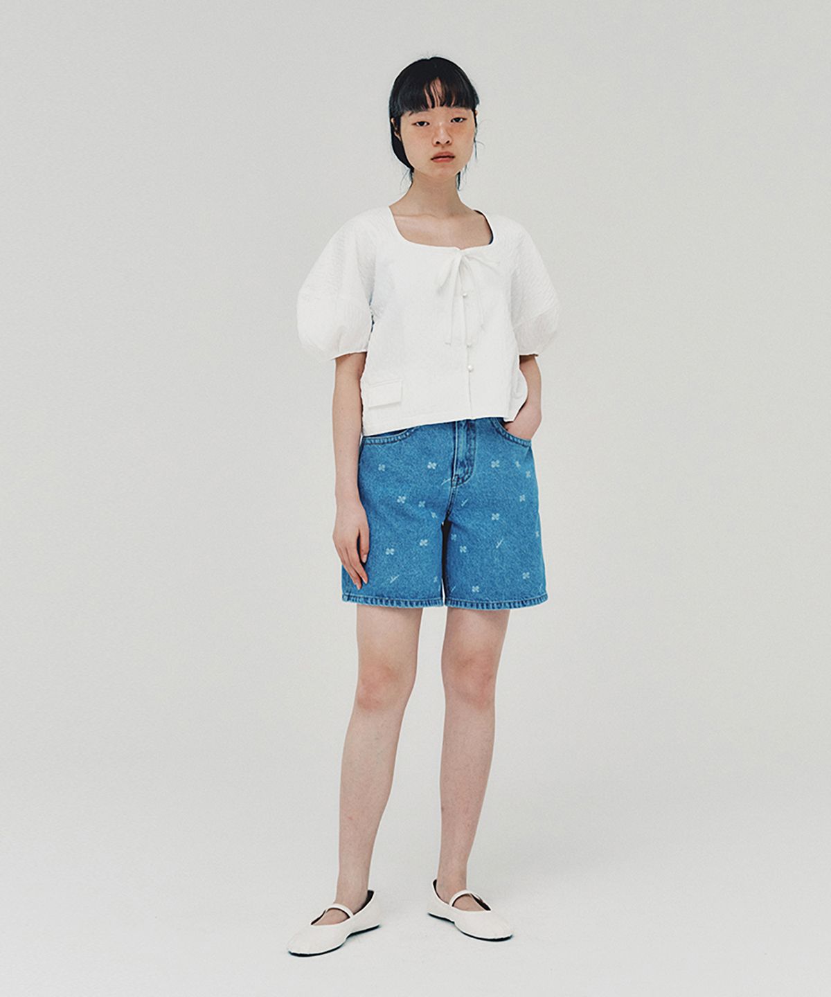 아위(AHWE) Tie Blouse_WHITE