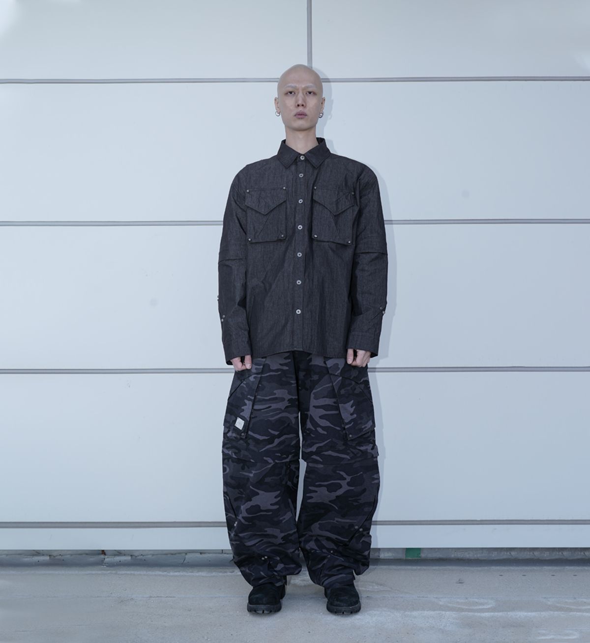 에르 바이 에러리스트(ERR BY ERRORIST) SCAR DETACHABLE SHIRTS [CHARCOAL]