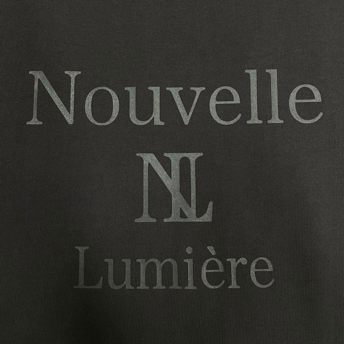 누벨르미에르(NOUVELLE LUMIERE) 아크로 후드티 피그먼트 차콜