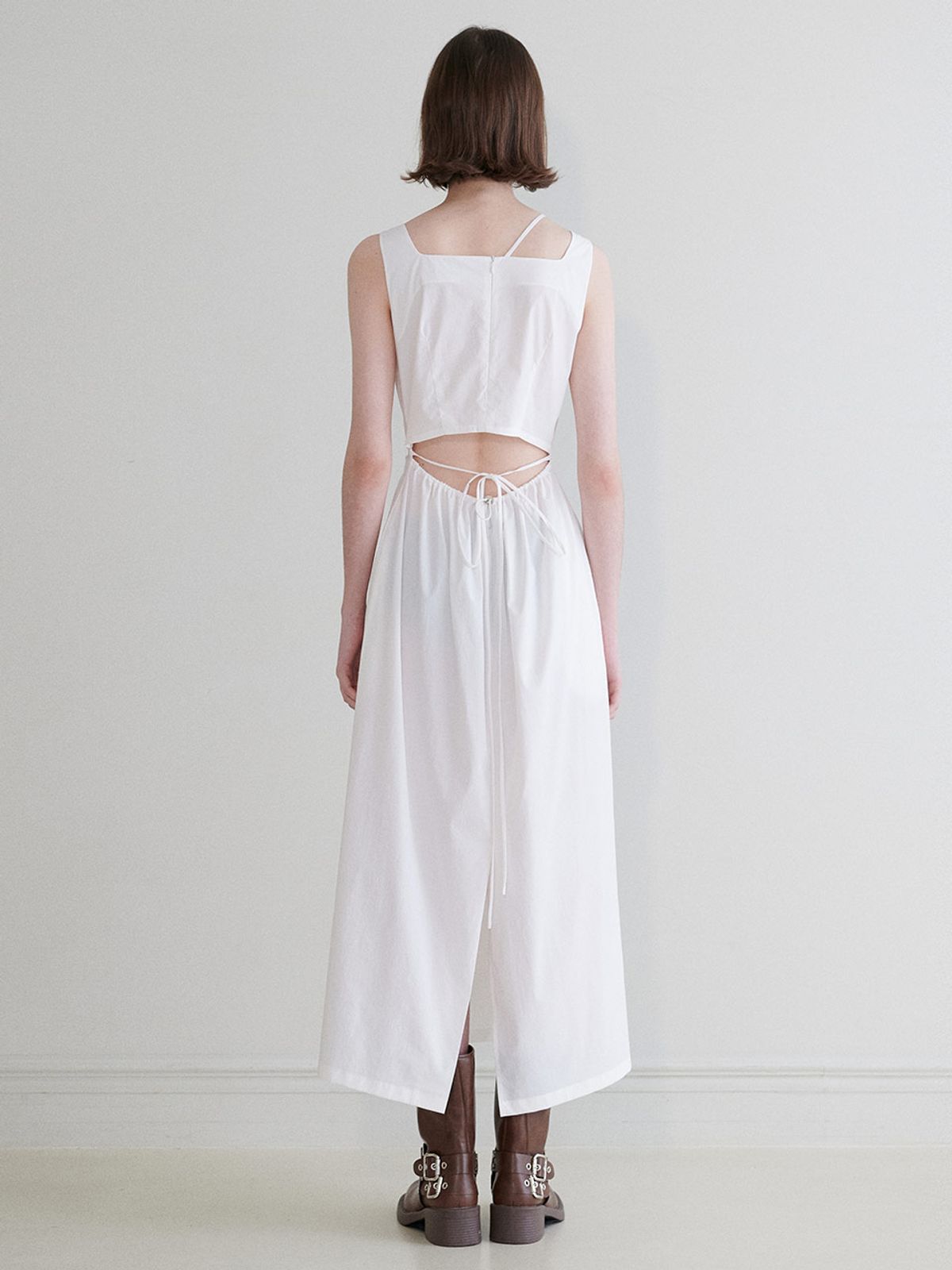 레이브(RAIVE) Unbalanced Strap Long Dress in White VW4MO220-01