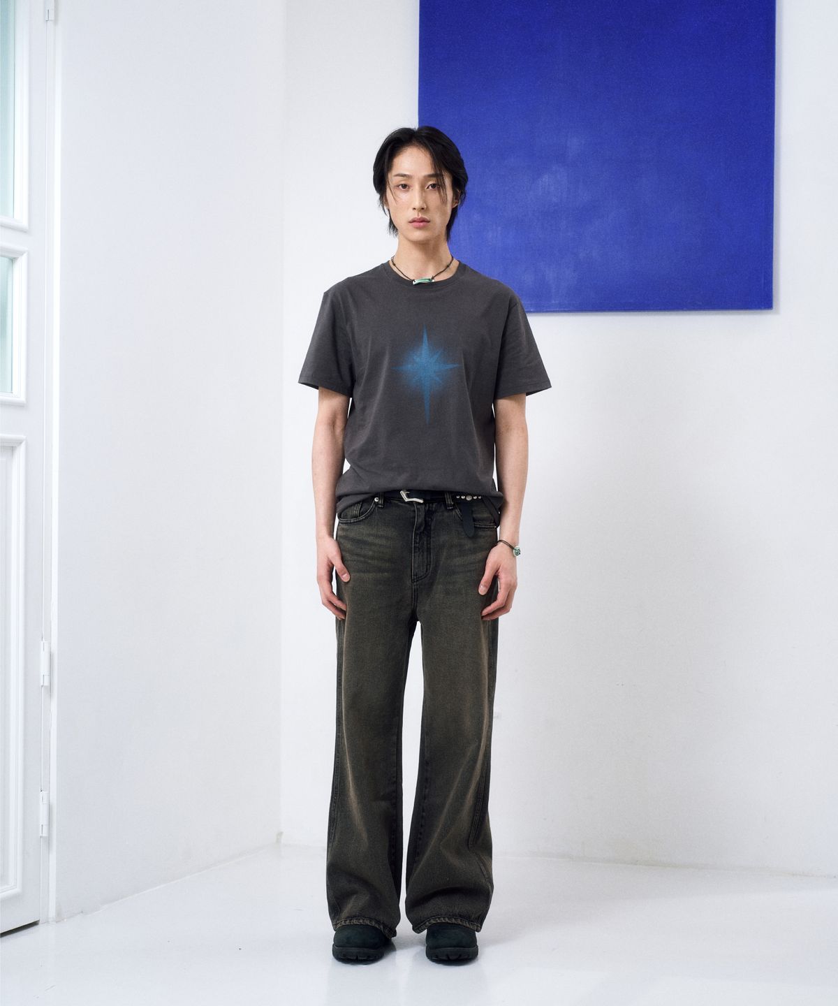 이우가마카라스(IUGAMAKARAS) Sprayed Half Top (Gray)