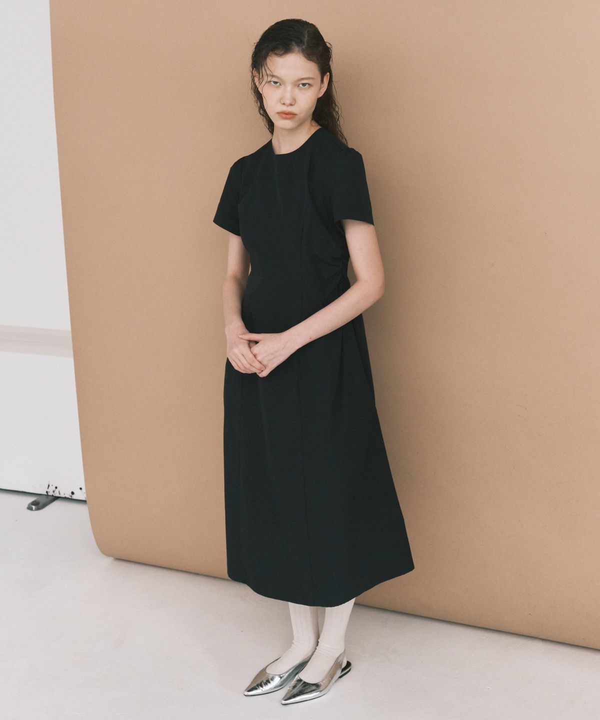 마이스(MAIS) MAIS PUFF SLEEVE DRESS / BLACK