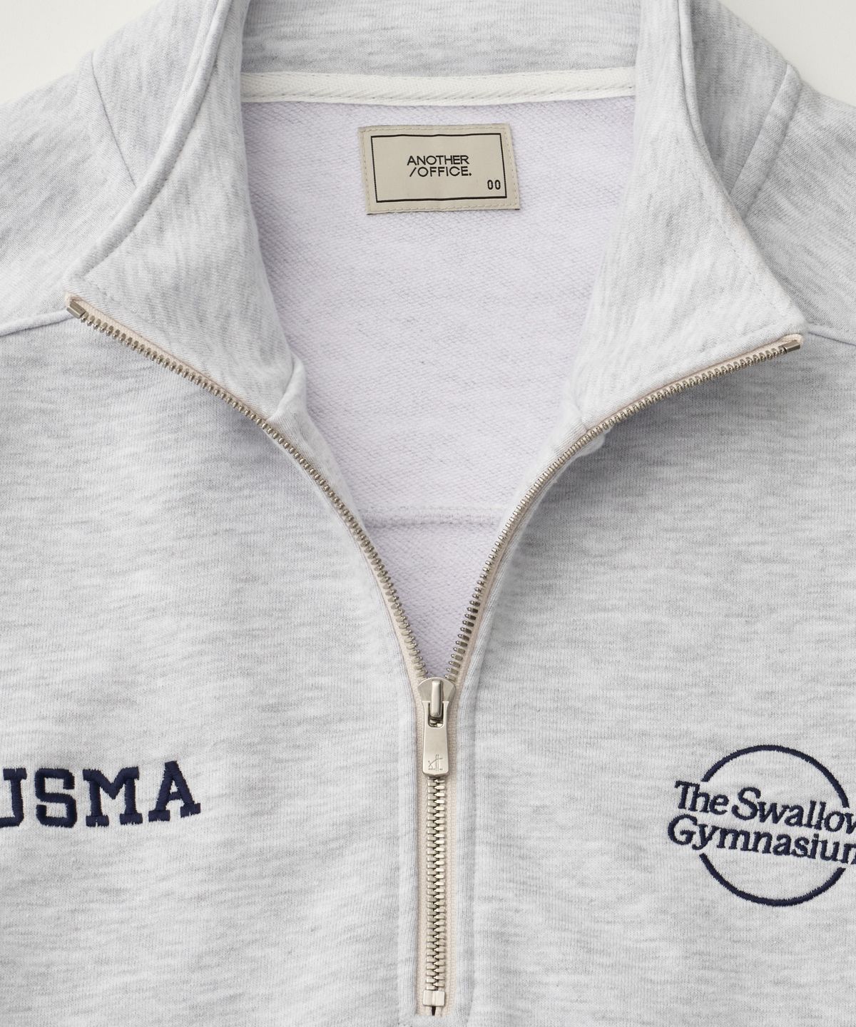 어나더오피스 우먼(ANOTHER OFFICE WOMEN) Women Gymnasium Quarter Zip Sweat (White - Melange)