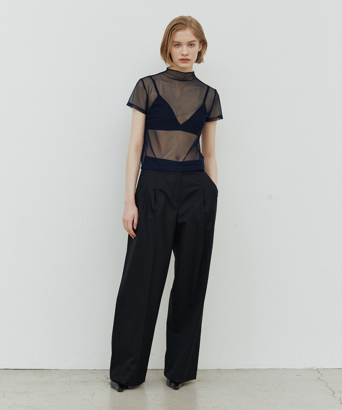 웨어리즈(WEARIS) 시스루 메쉬 반팔 티셔츠_네이비
