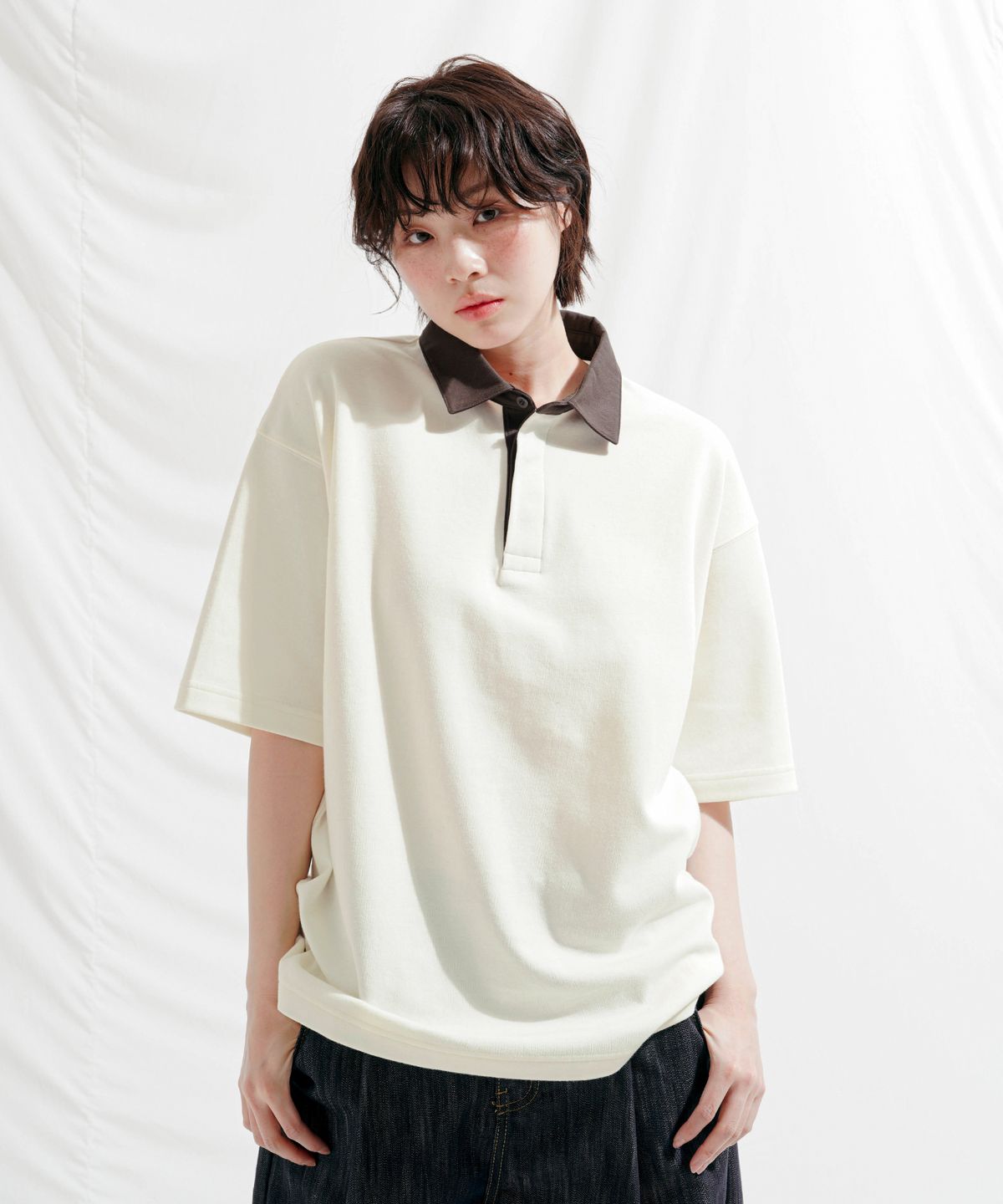 제멋(JEMUT) 워크 오버핏 카라 반팔티셔츠 크림 SOST2568