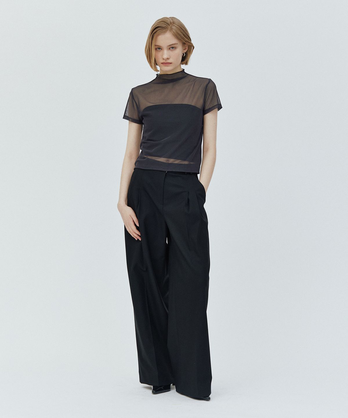 웨어리즈(WEARIS) 시스루 메쉬 반팔 티셔츠_차콜