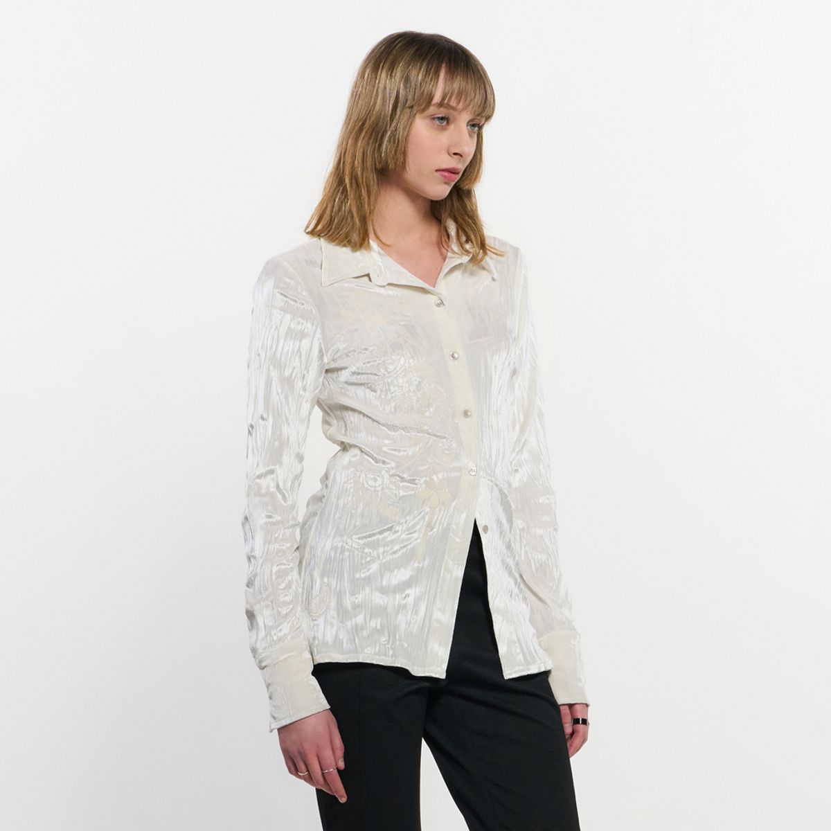 킴지수(KIMZISU) Embroidered Velvet Slim Shirt _ IVORY