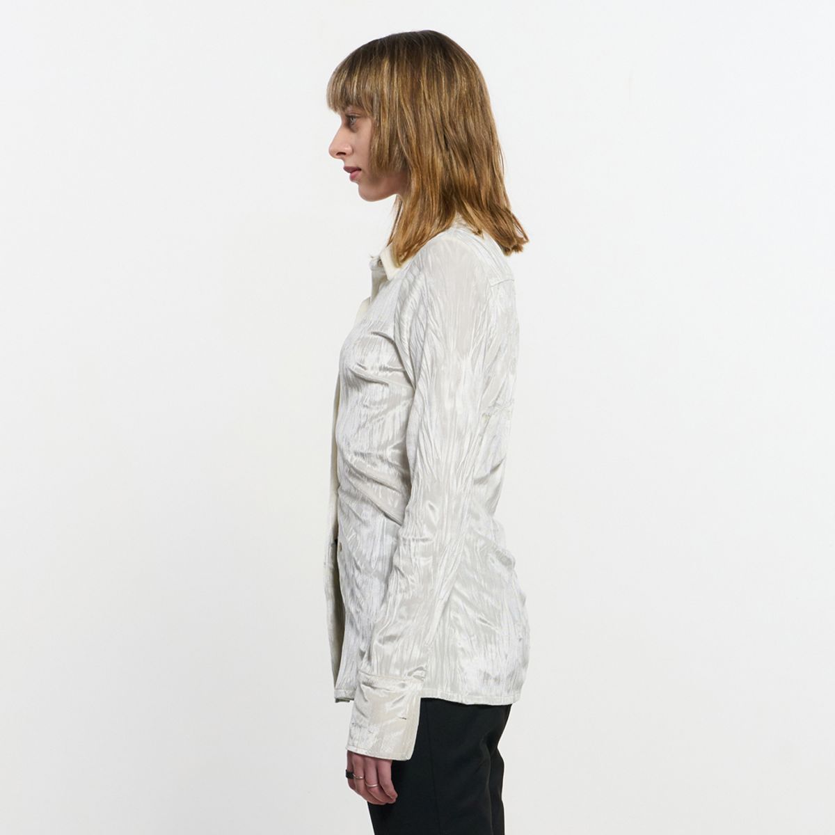 킴지수(KIMZISU) Embroidered Velvet Slim Shirt _ IVORY