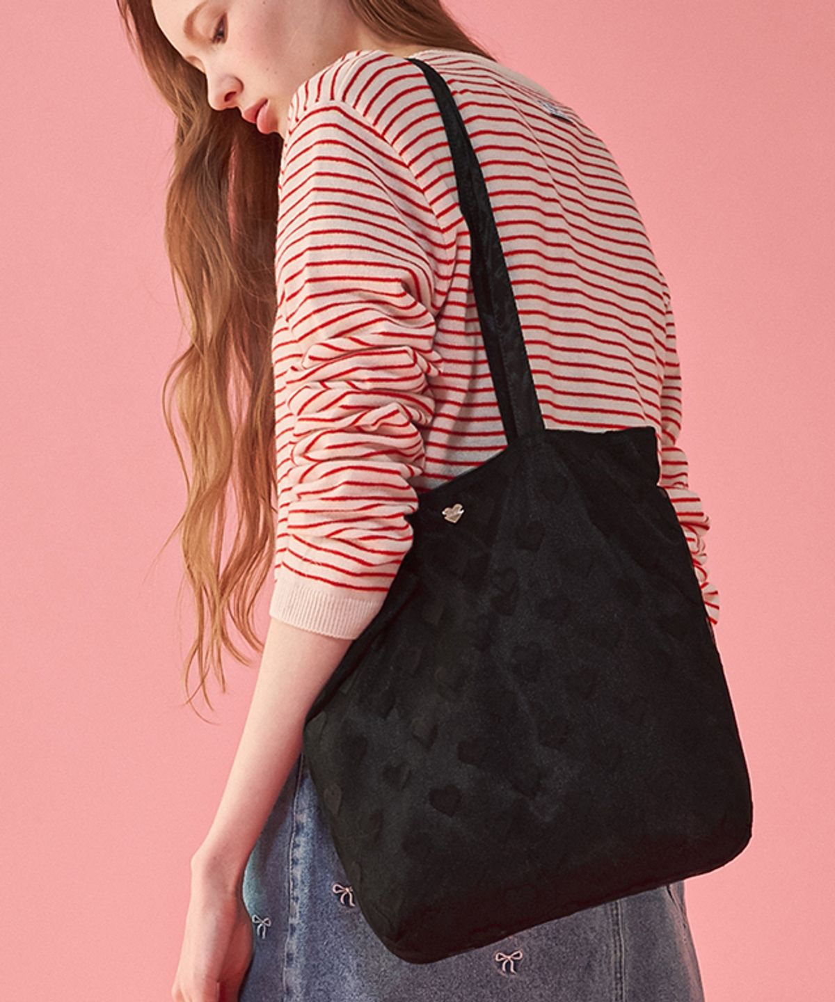 론론(RONRON) HEART PATTERN MESH TOTE BAG BLACK