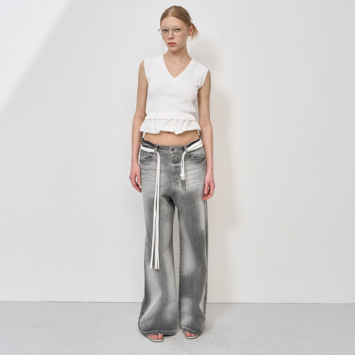 엘씨디씨티엠(LCDC™) HAND BRUSHED WIDE-LEG DENIM (GREY)