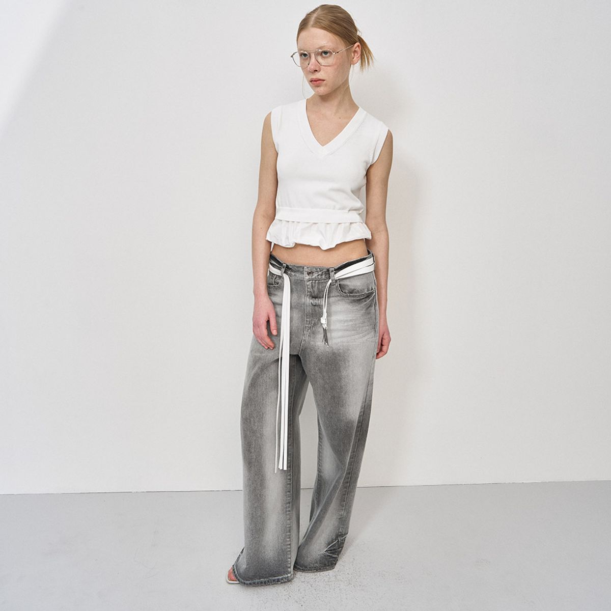 엘씨디씨티엠(LCDC™) HAND BRUSHED WIDE-LEG DENIM (GREY)