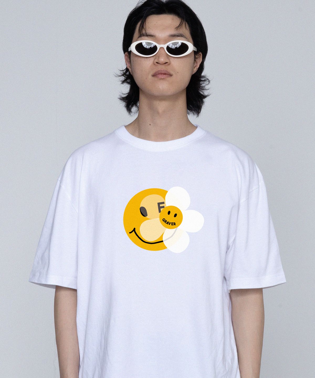 그레이버(GRAVER) [UNISEX]도트 스마일 플라워 믹스 반팔티_화이트