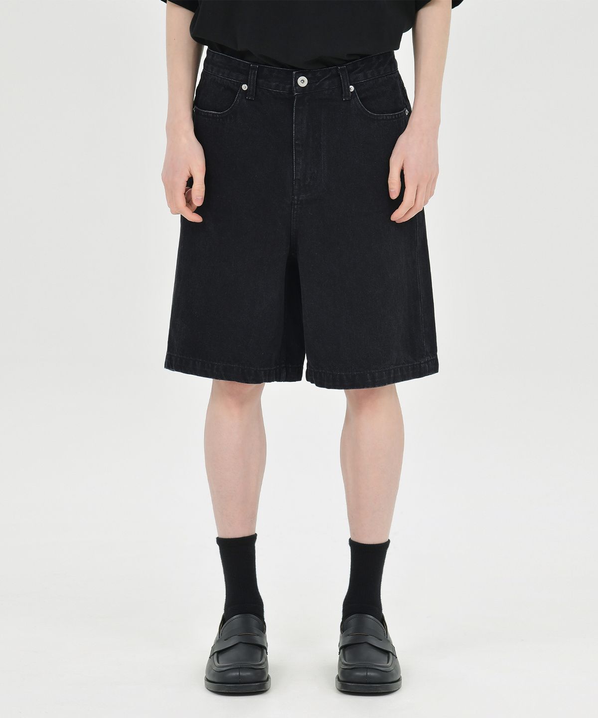 브라운야드(BROWNYARD) 24SS 데님 쇼츠, 블랙