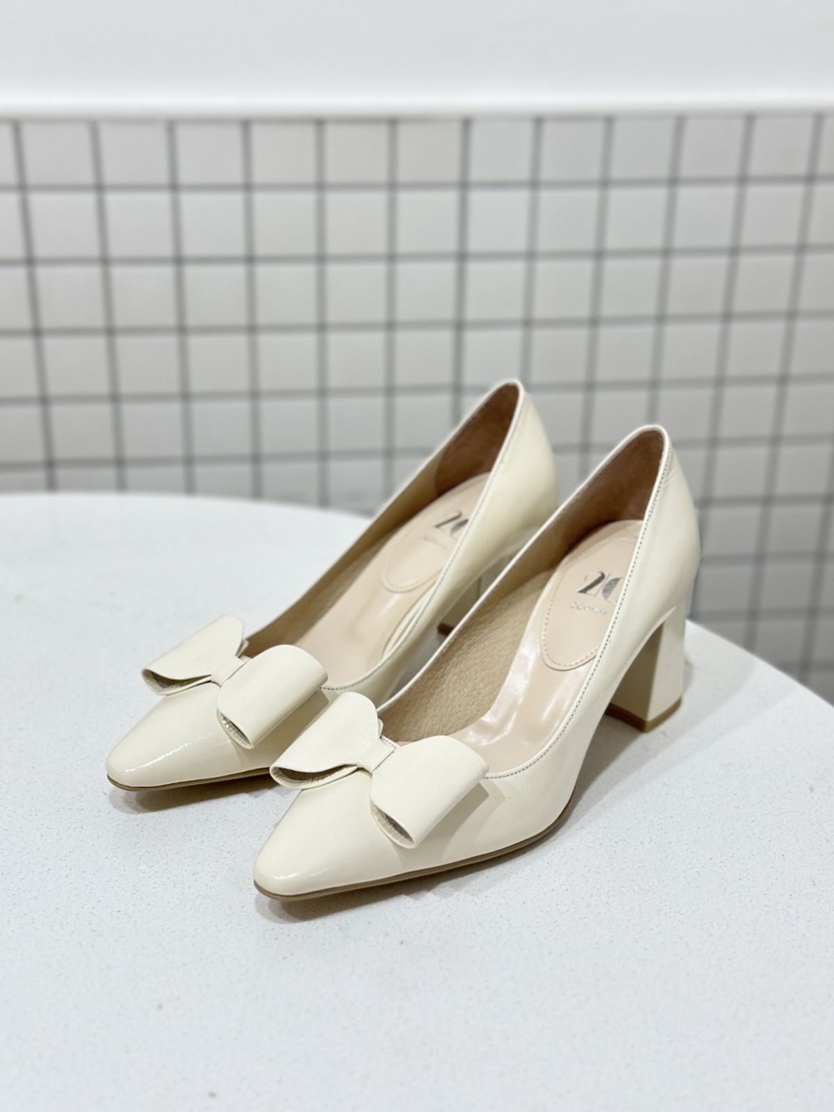 투콤(2COMM) 베베 펌프스 [2컬러_7cm]