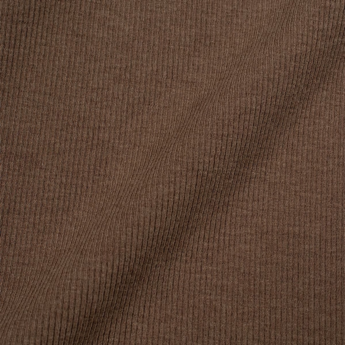모아(MOAA) 홀터넥 레이어드 슬리브 리스 (BROWN)