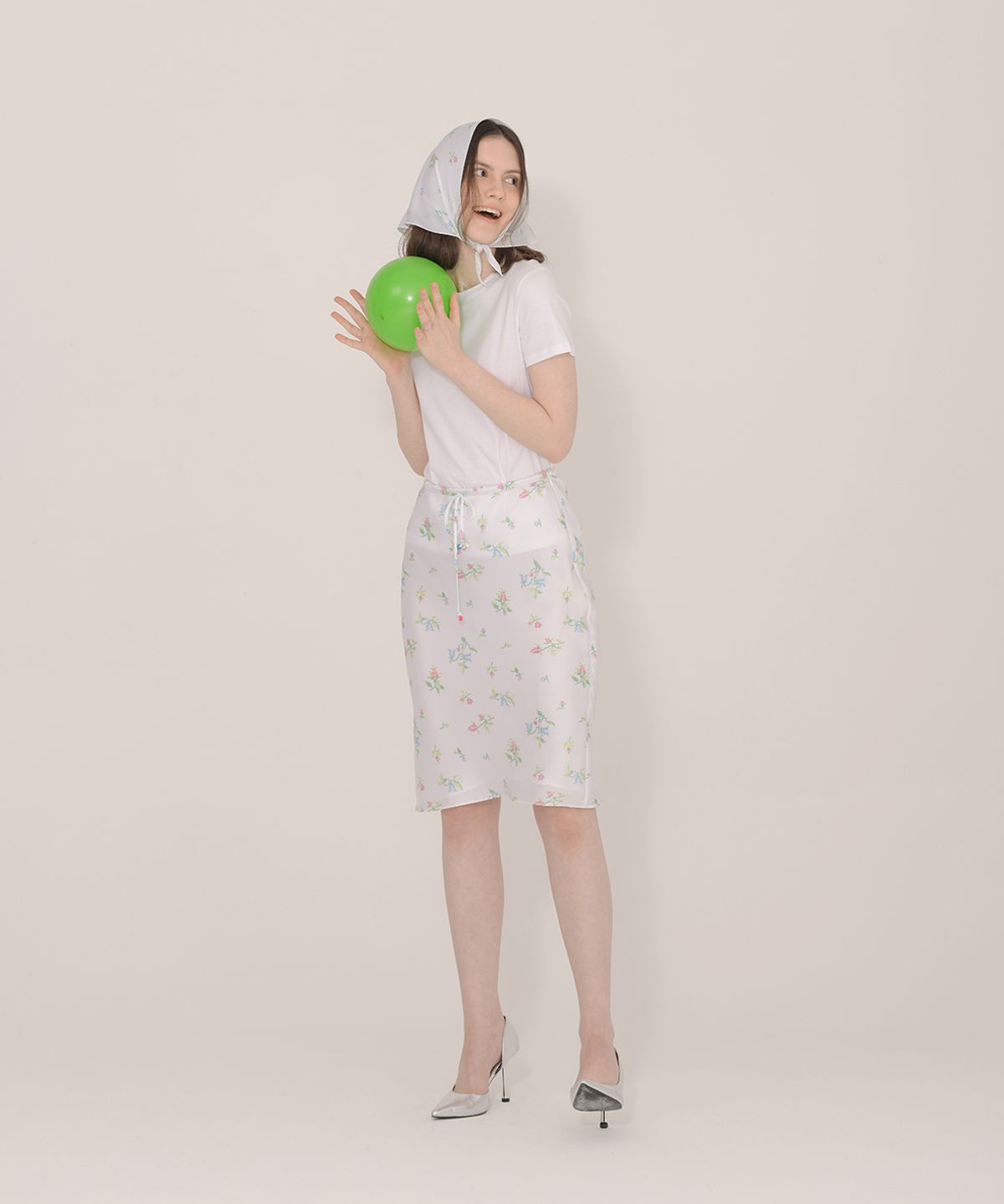 아이스가든에이오공팔(ICE GARDEN A.508) Cross-stitch Floral Print Skirt