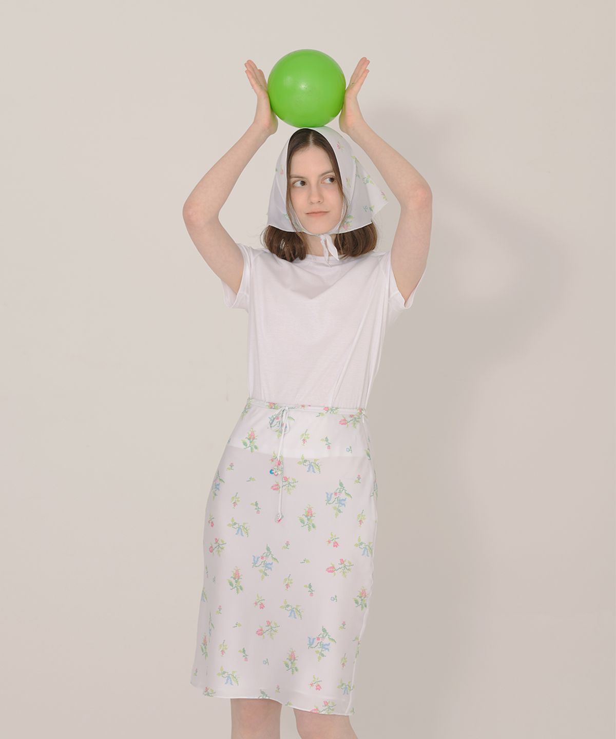 아이스가든에이오공팔(ICE GARDEN A.508) Cross-stitch Floral Print Skirt