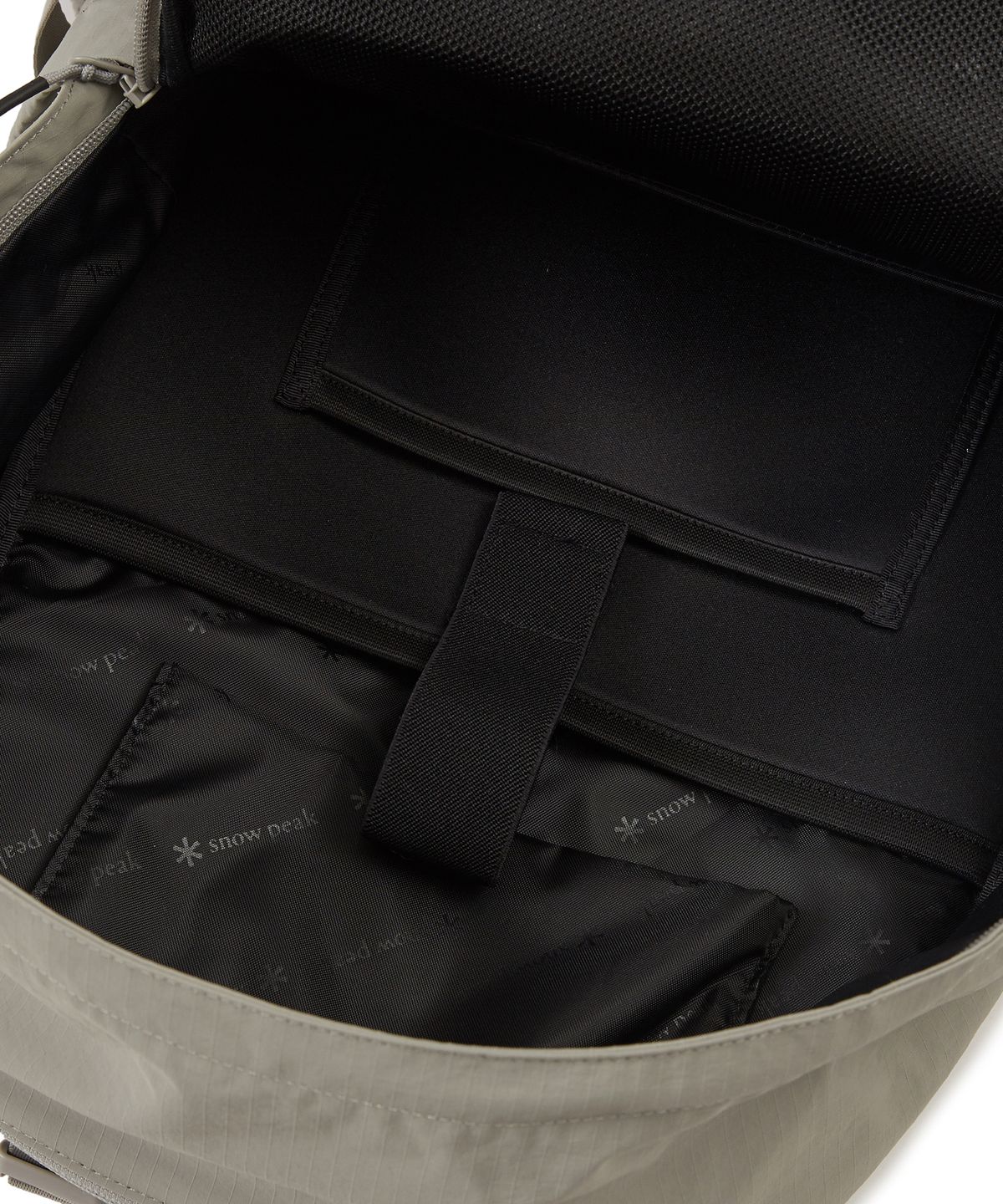 스노우피크 어패럴(SNOWPEAK APPAREL) 듀얼테크 백팩 25L Fog Gray (S24ZUFBP31)