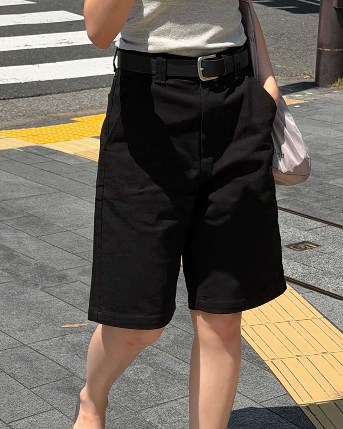 블루브릭(BLUEBRICK) Bermuda denim (black)