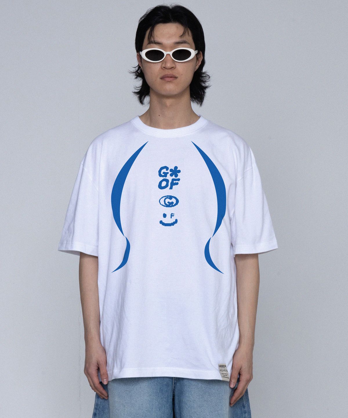 그레이버(GRAVER) [UNISEX]3로고 스마일 라인 반팔티_화이트