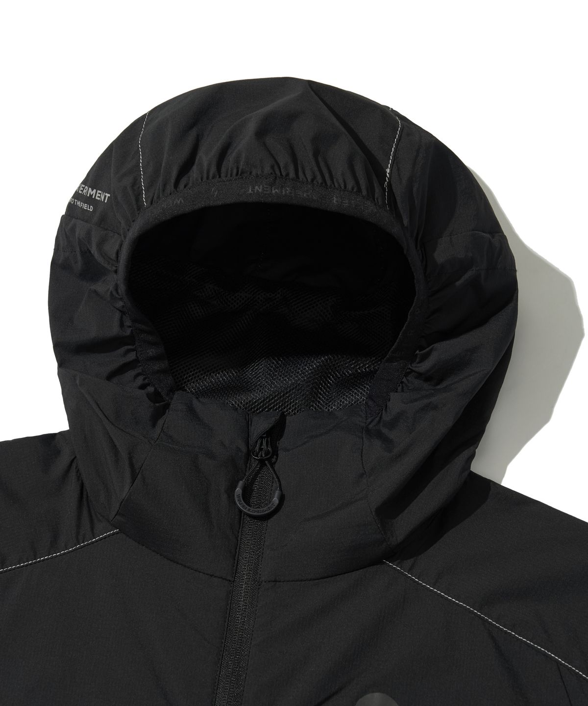 웰터 익스페리먼트(WELTER EXPERIMENT) LIGHT PACKABLE WINDBREAKER_BLACK_WOL058