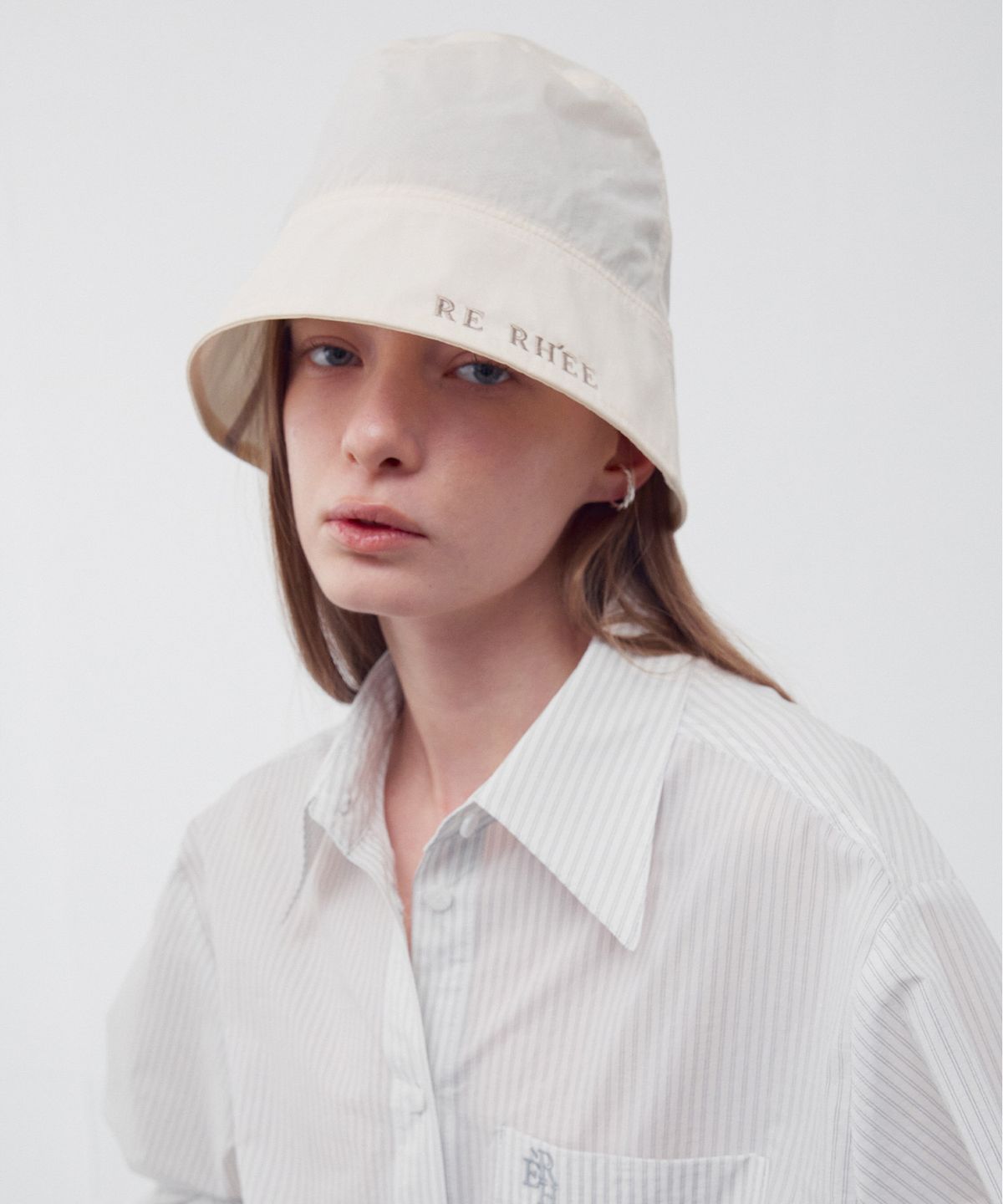 리이(RE RHEE) LOGO EMBROIDERED SHEER BUCKET HAT IVORY - 사이즈 & 후기 | 무신사