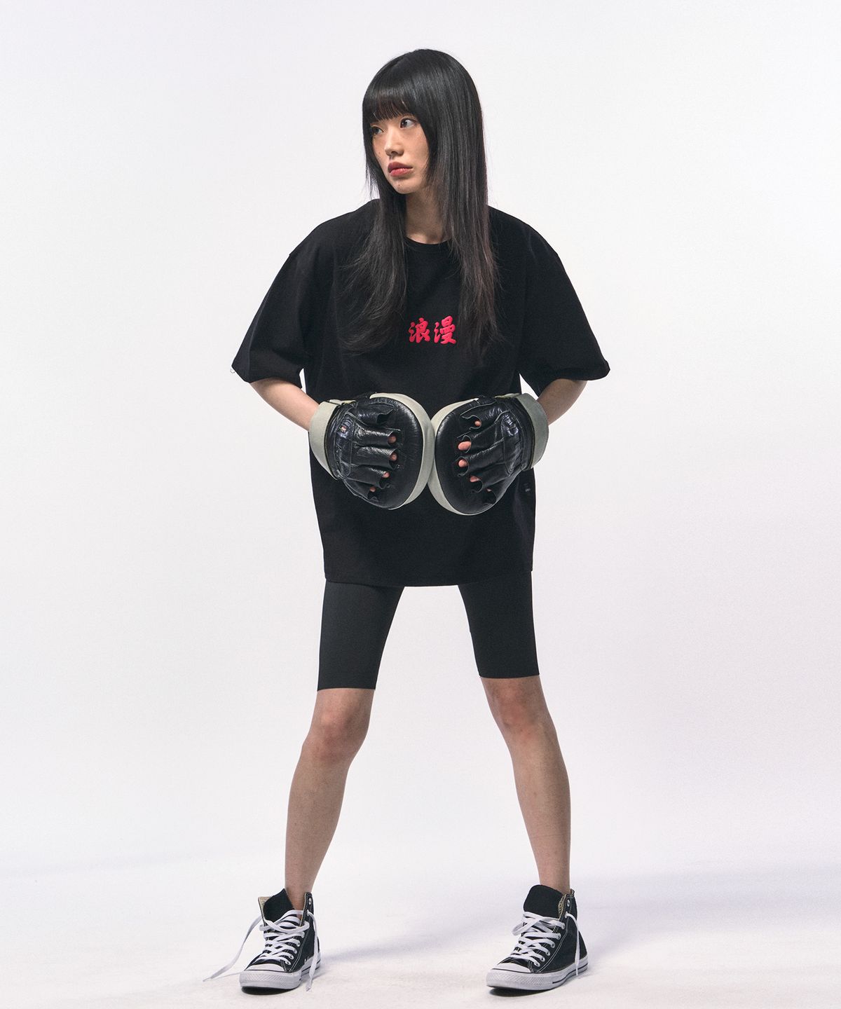 씨웨어 바이 더 지니어스(C WEAR BY THE GENIUS) 낭만 티셔츠 블랙