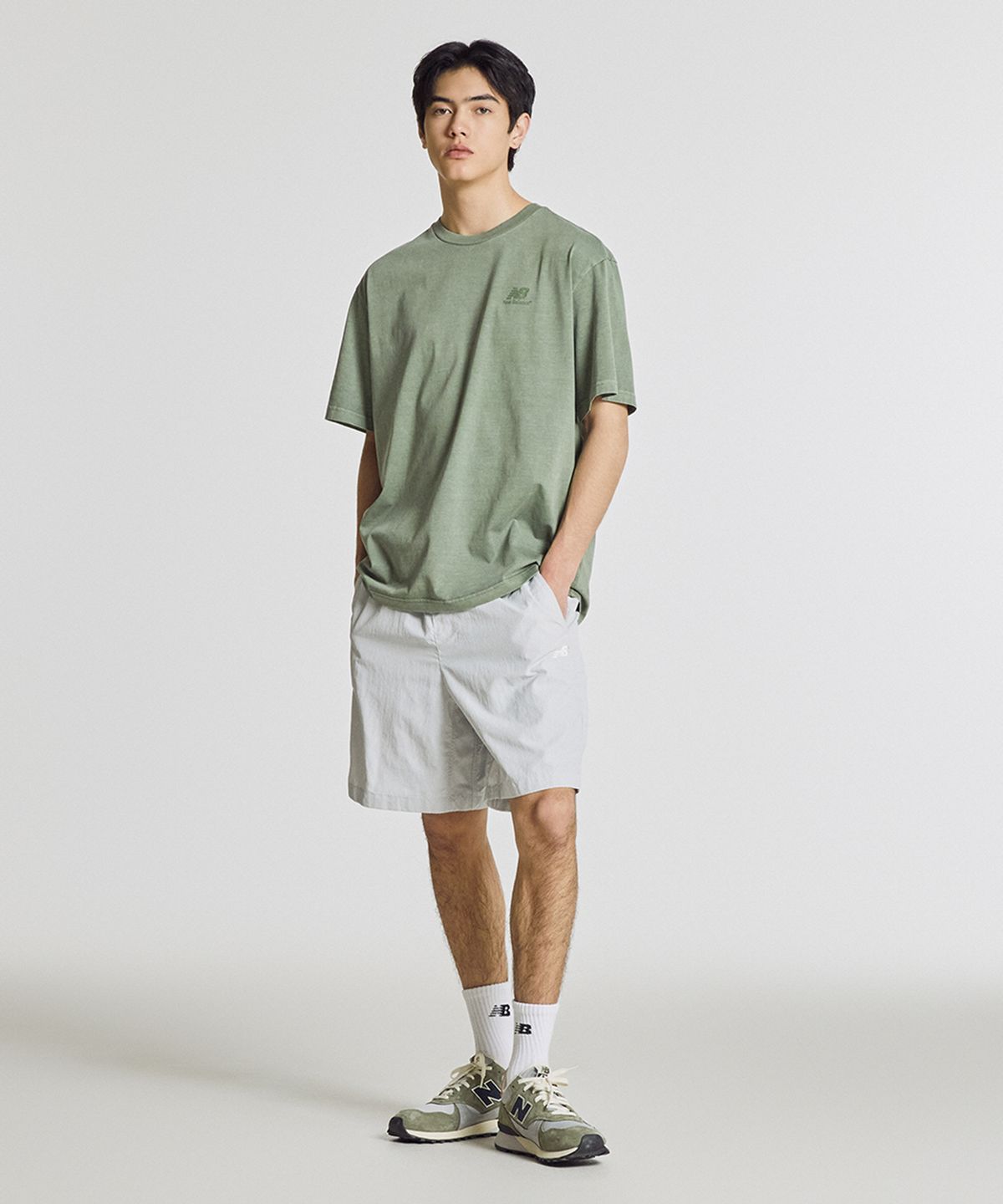 뉴발란스(NEW BALANCE) NBNVG21443 / UNI 헤리티지 4.5부 쇼츠 (LIGHT GRAY)