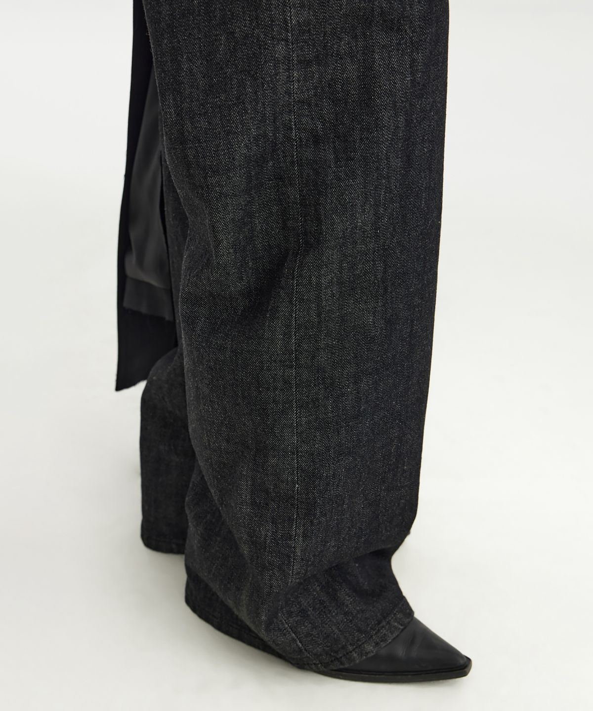 유스(YOUTH) Wide Denim Pants (W) - Washed Black