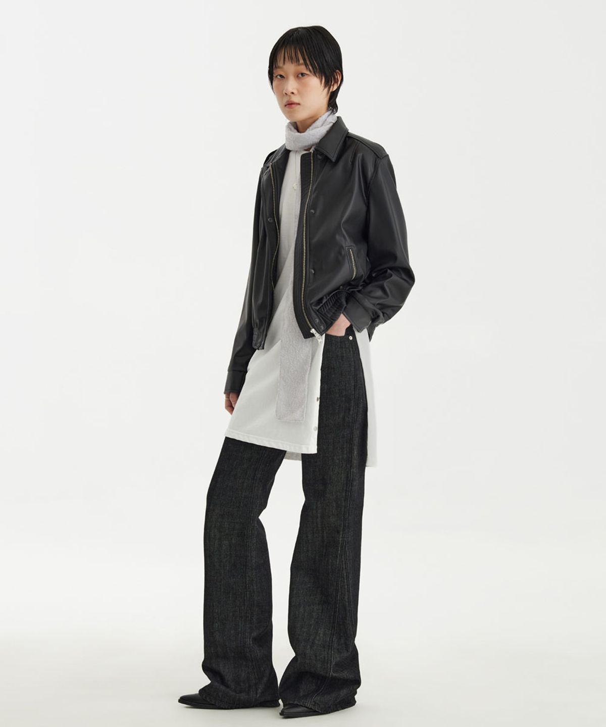 유스(YOUTH) Structured Flared Denim Pants - Washed Black