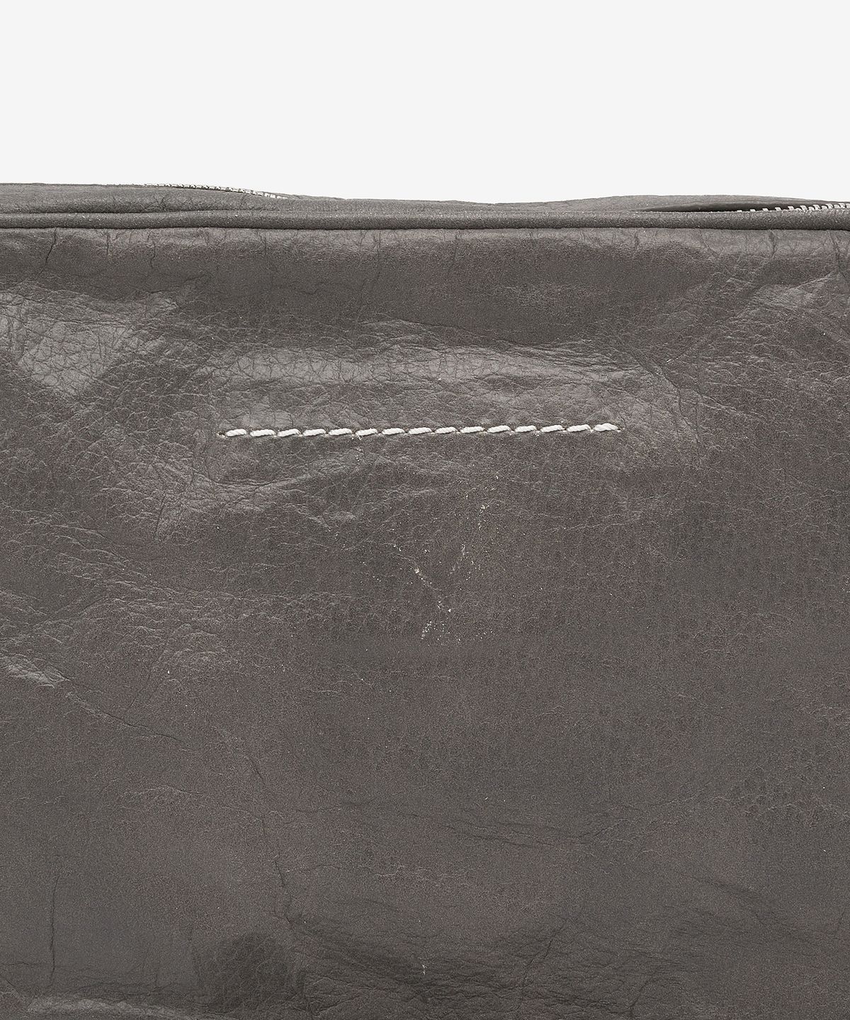 엠엠식스(MM6 MAISON MARGIELA) 스몰 뉴메릭 원 아웃 레더 숄더백 - 블랙 / SB6WG0011P6705T8013