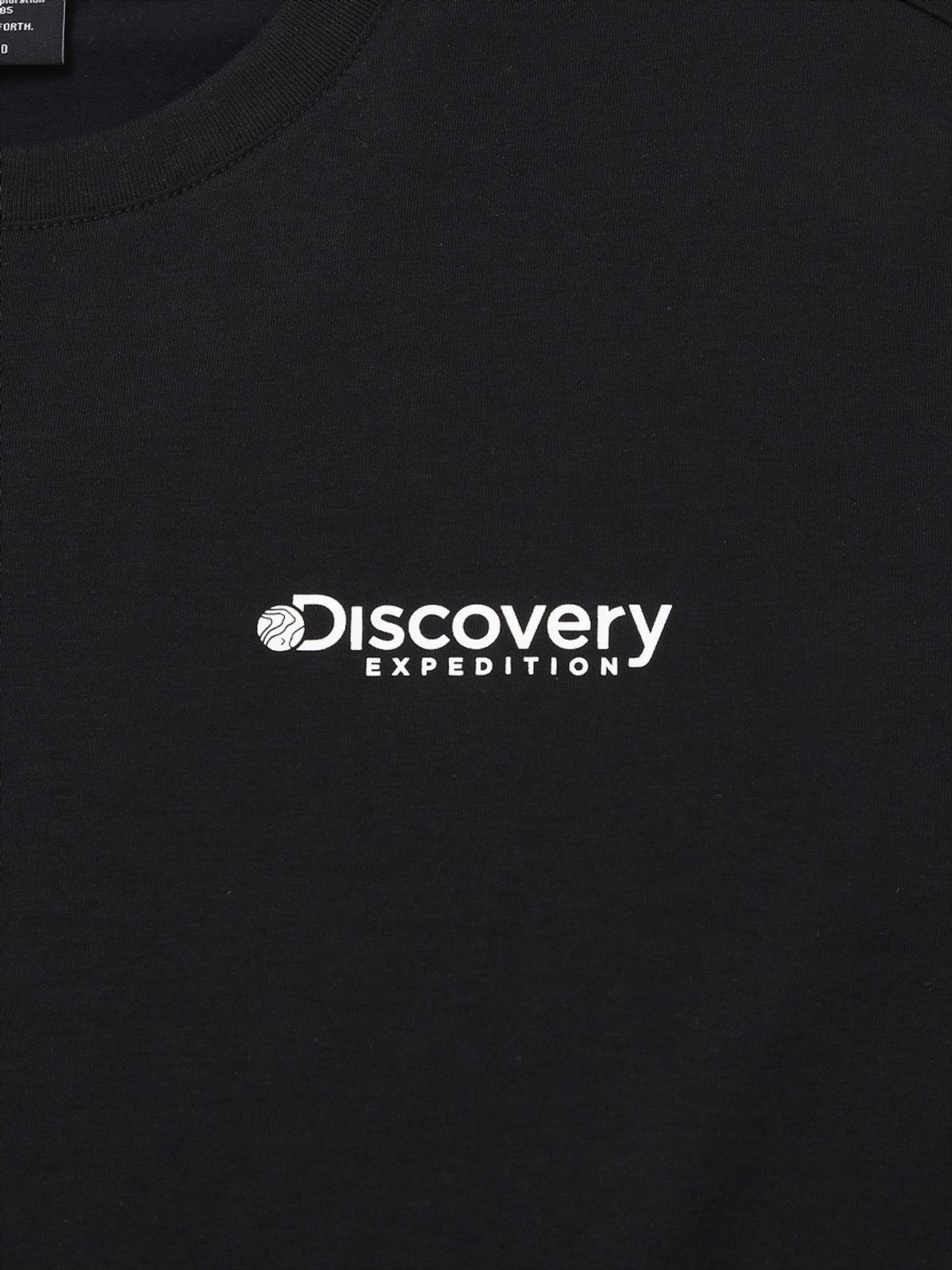 디스커버리 익스페디션(DISCOVERY EXPEDITION) 프레시벤트 그래픽 반팔티셔츠 (BLACK)