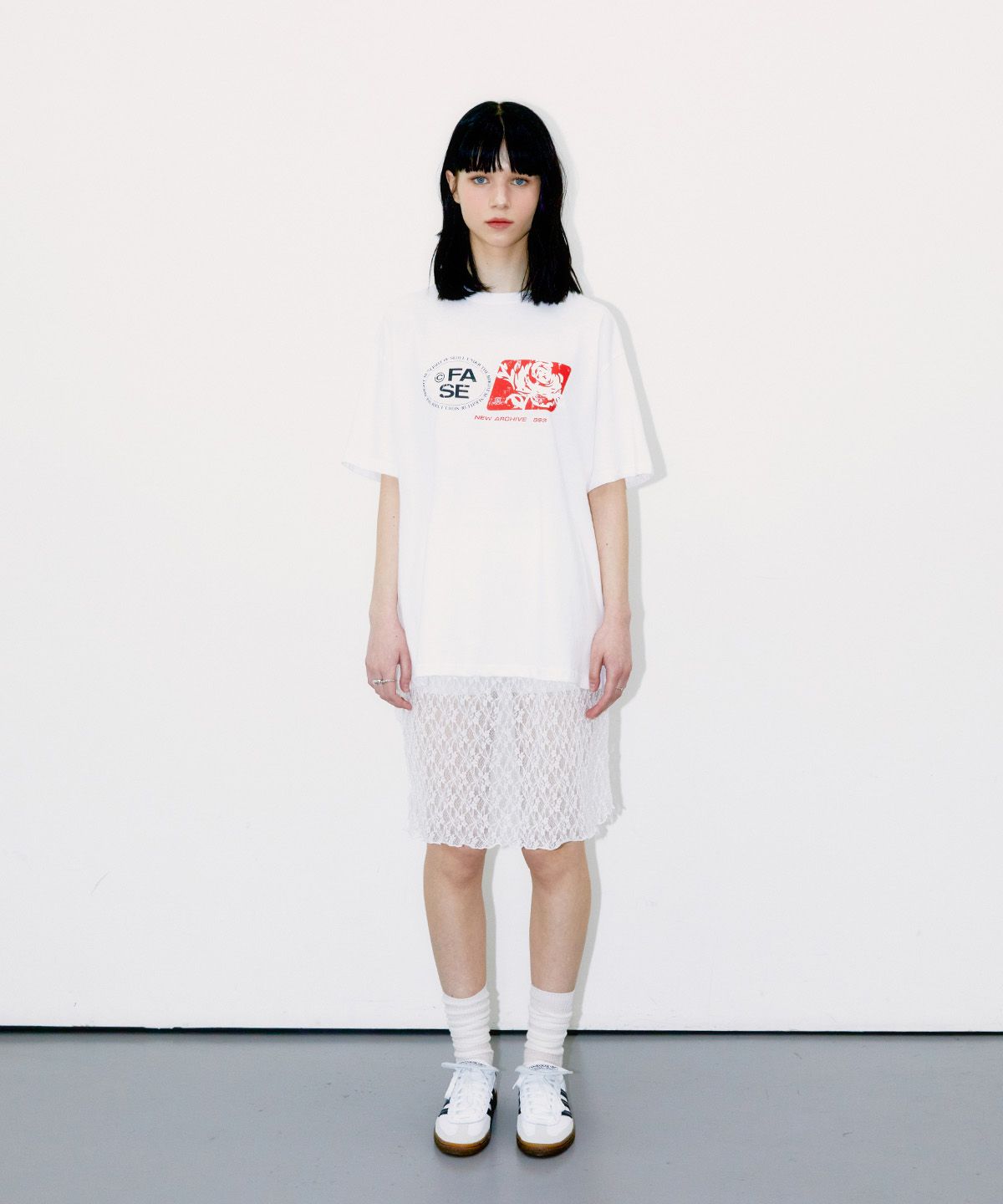 파세(FASE) 레드 포인트 로즈 티 - 화이트