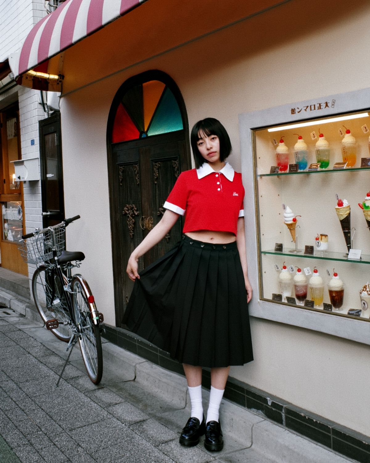 로액슈얼(LO AXUAL) LOGO EMBROIDERY CROP POLO SHIRT_RED