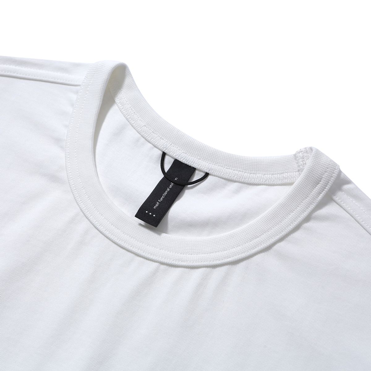 모이프(MOIF) [SS24]MAGAZINE POCKET H/S TEE / OFF WHITE
