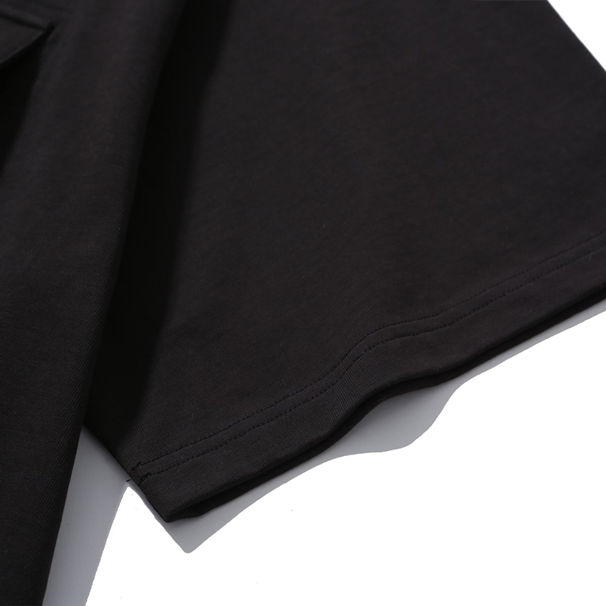 모이프(MOIF) [SS24]MAGAZINE POCKET H/S TEE / BLACK