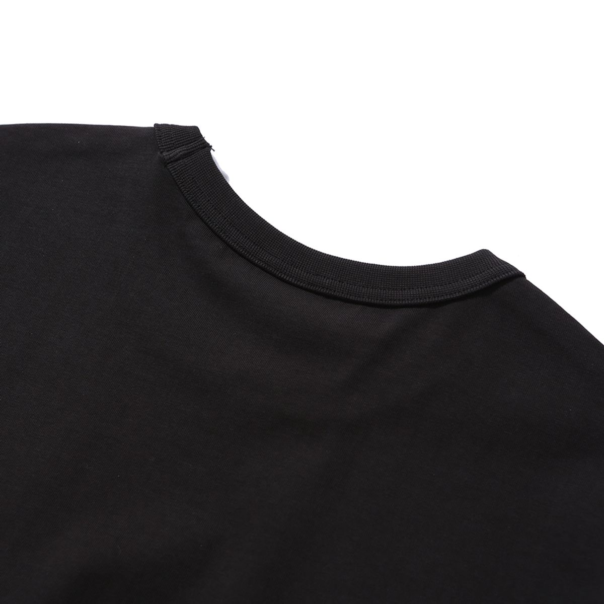 모이프(MOIF) [SS24]MAGAZINE POCKET H/S TEE / BLACK