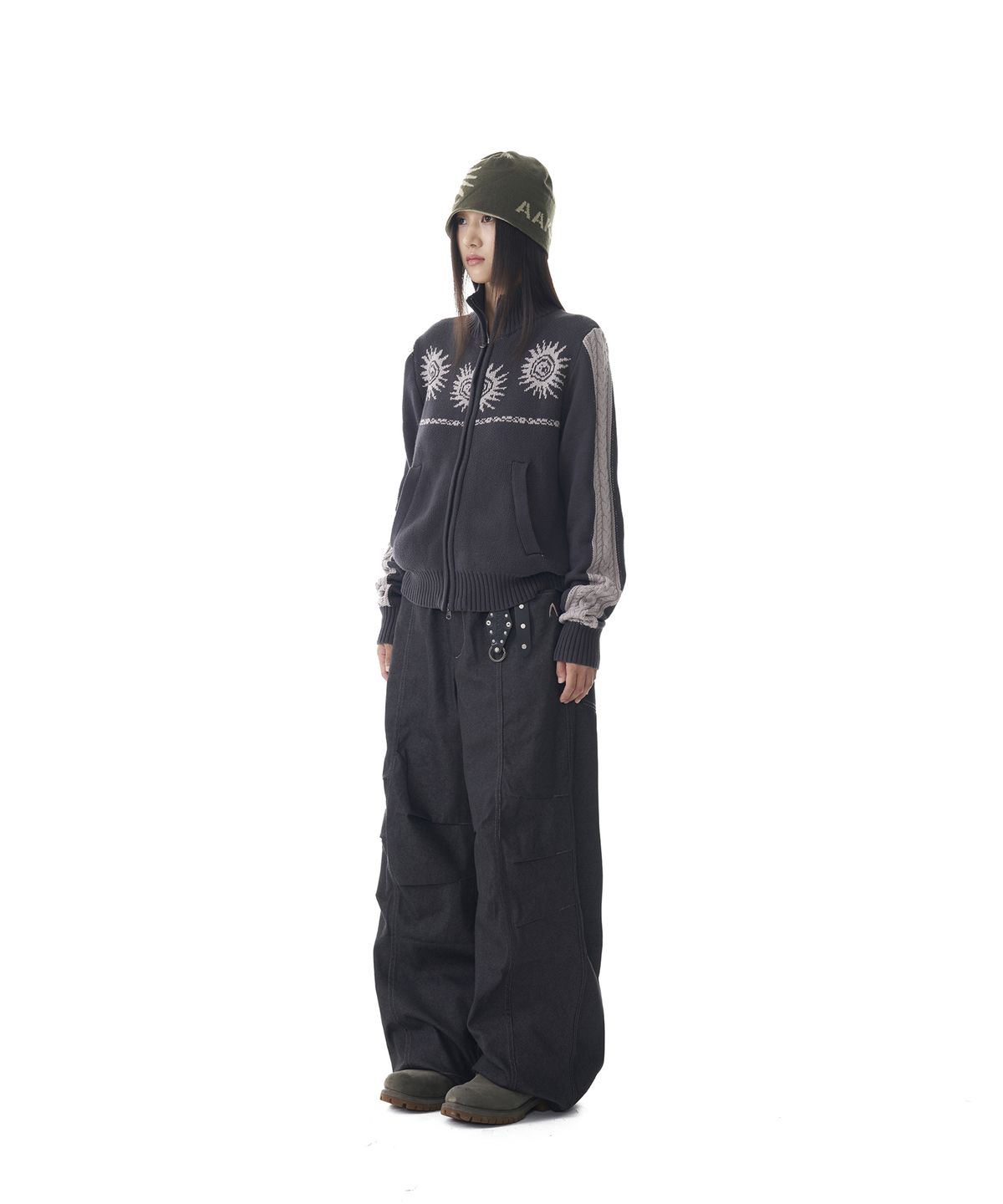 아캄(AAKAM) 98 Printed Knee Pin-tuck Denim Pants (Black)