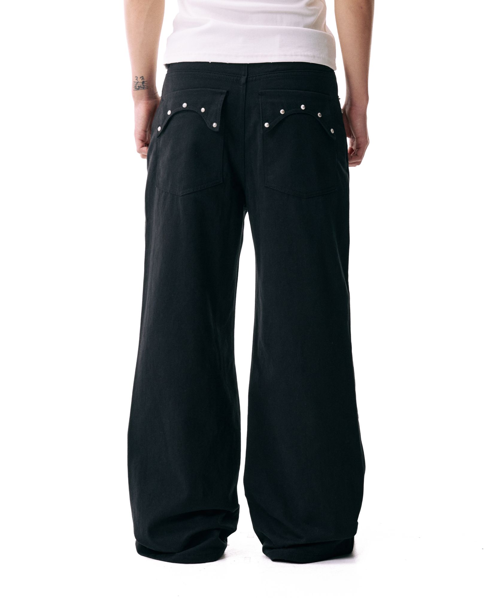 ★AAKAM★ Multi Studded Cotton Pants White AK24PT18WH MUSINSA | AAKAM Knee Pin-tuck Studded Cotton Pants (Khaki)