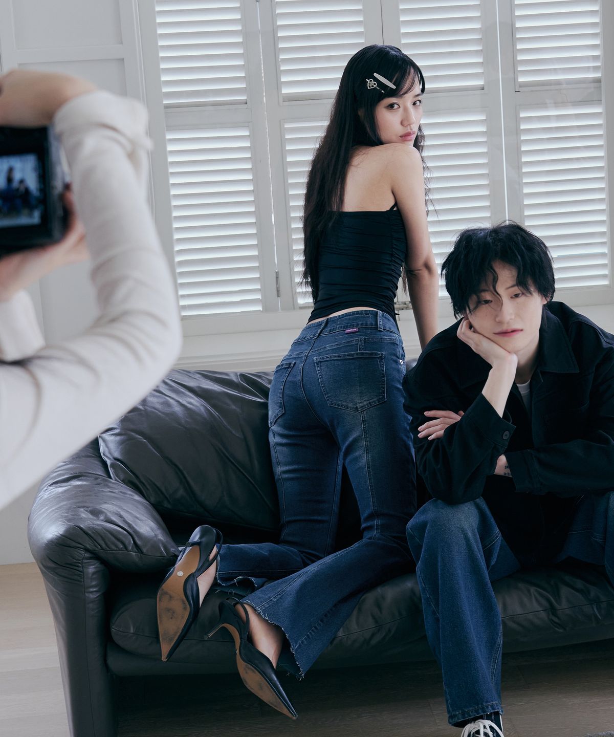 아워데이즈(OURDAYZ) 슬래쉬 라인 부츠컷 데님 팬츠 [BLUE]