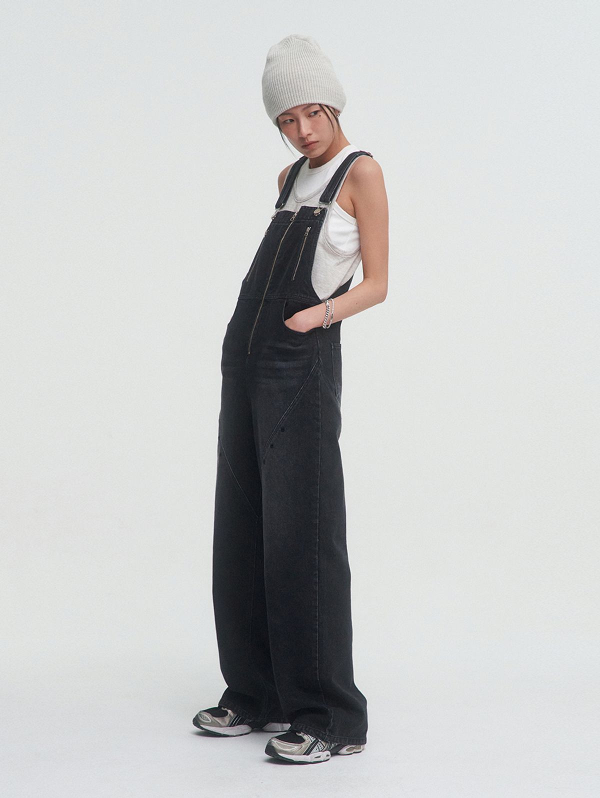 뚜오미오(TUOMIO) ZIPPER POINT DENIM OVERALLS [BLACK]