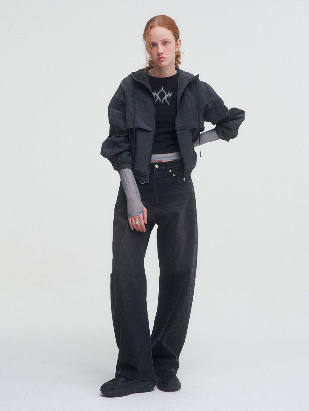 뚜오미오(TUOMIO) BACK POCKET WINDBREAKER [CHARCOAL]