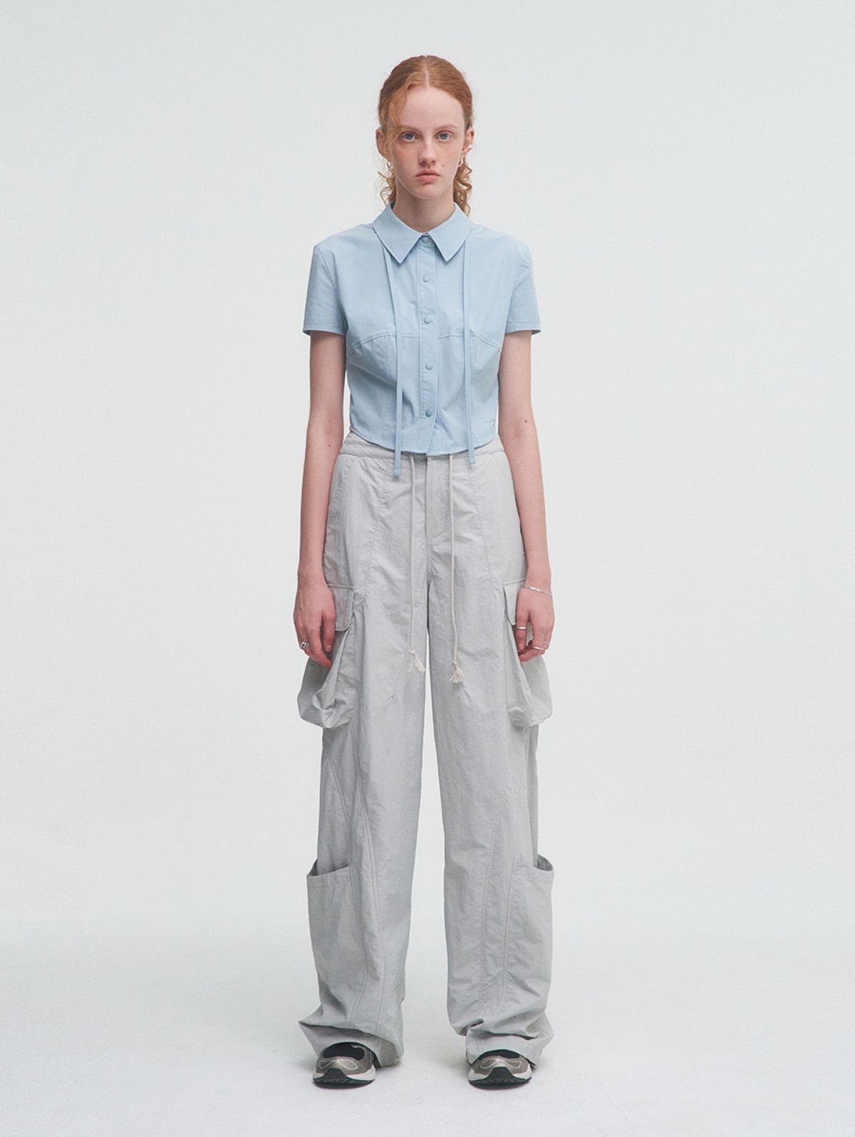 뚜오미오(TUOMIO) LIGHT CARGO TRACKPANTS [LIGHT GREY]