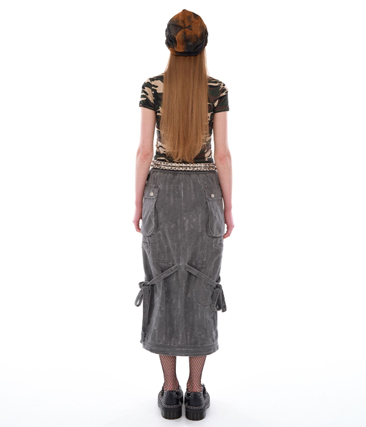 유쓰배쓰(YOUTHBATH) LIPS CUT OUT T-SHIRT_BEIGE