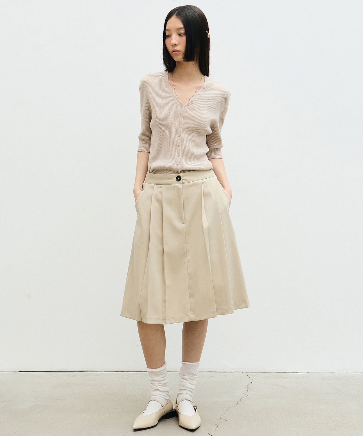 닉앤니콜(NICK&NICOLE) BUTTON SLIM KNIT HALF CARDIGAN_SAND GRAY