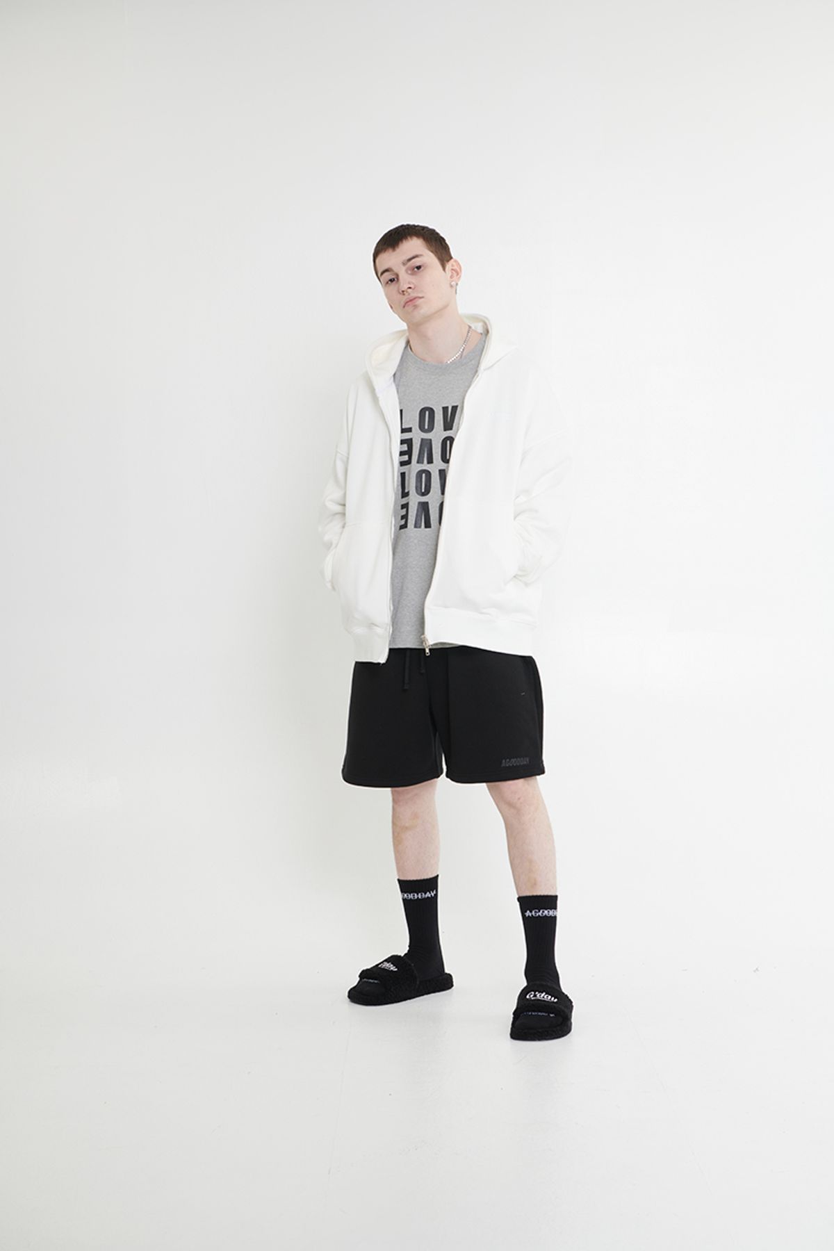 어굿데이(AGOODDAY) [UNISEX]   SIGNATURE HOODIE ZIPUP MAN(WHITE)
