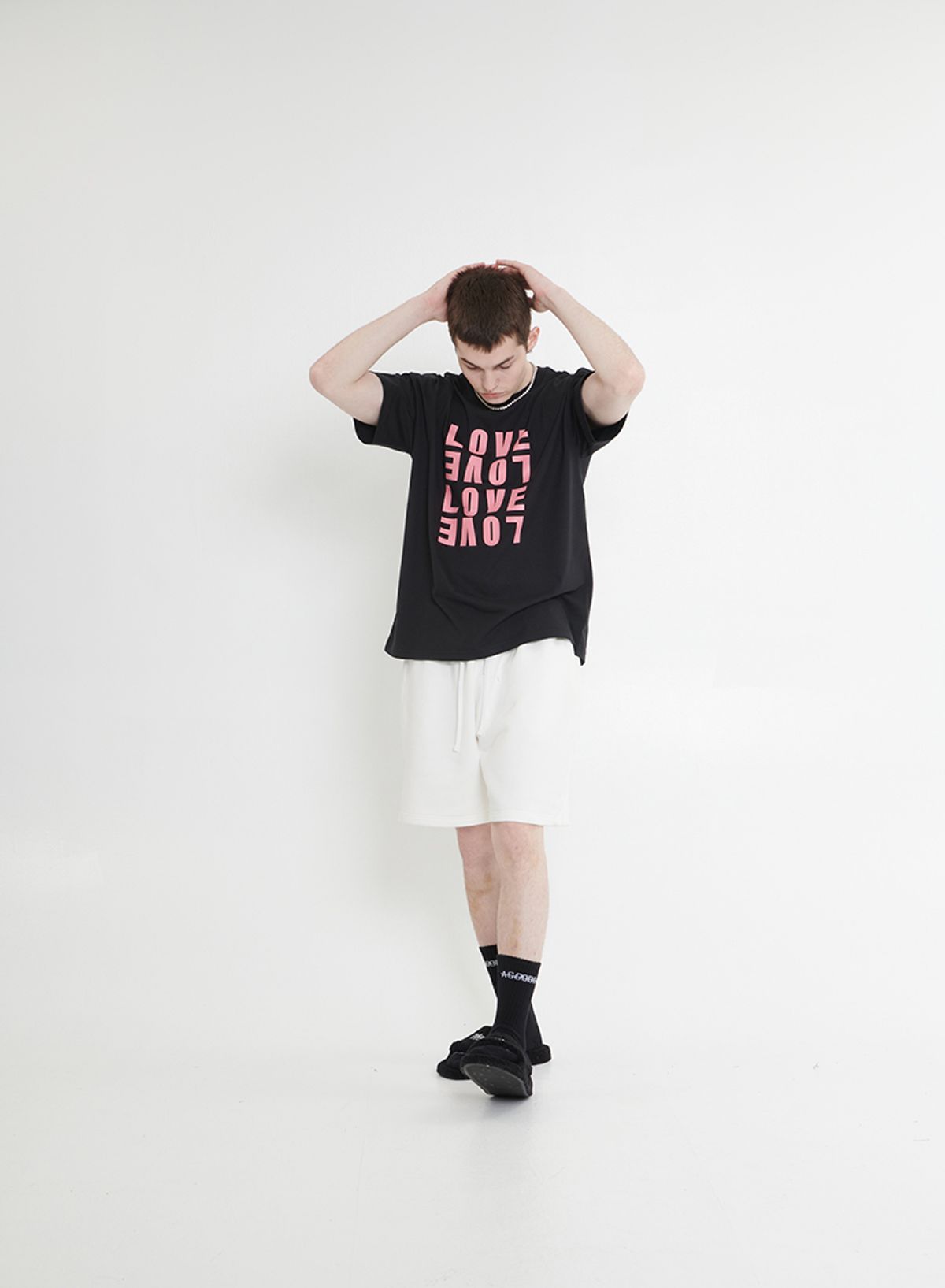 어굿데이(AGOODDAY) [UNISEX]  LOVE SWITCH TSHIRT (BLACK)