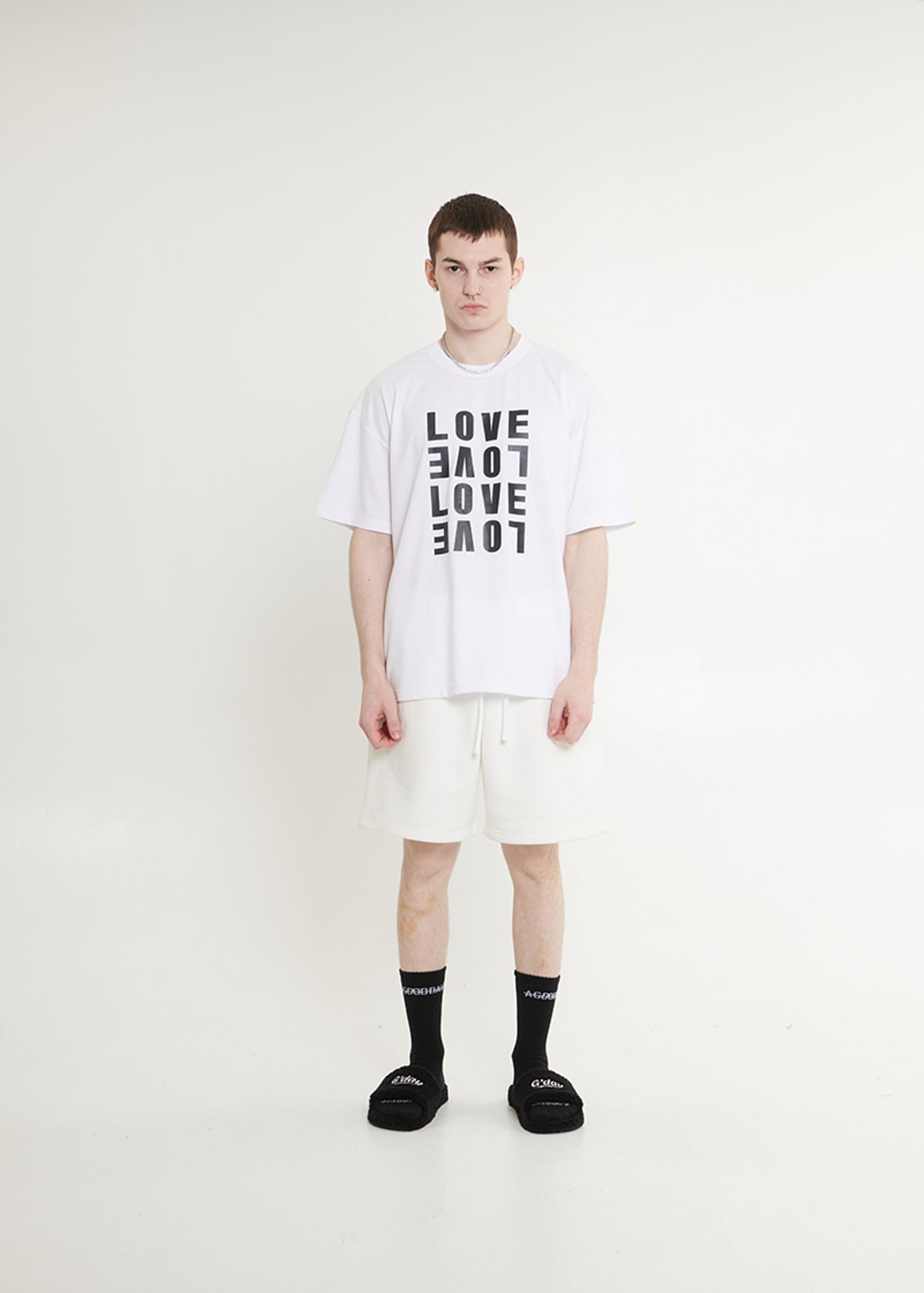 어굿데이(AGOODDAY) [UNISEX]  LOVE SWITCH TSHIRT (WHITE)